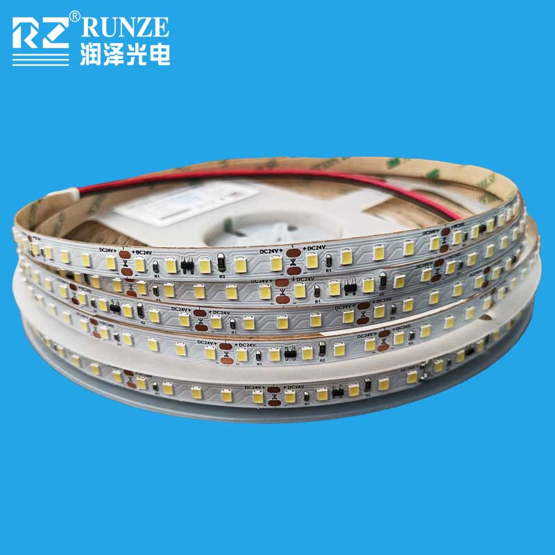 20米长级联首尾亮度0差异工程软灯带